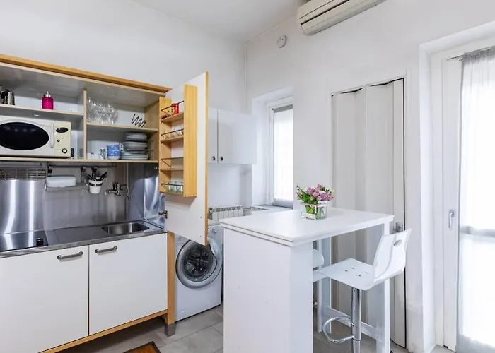 Kibilu - My - Vicinanze Stazione E Maggiore *